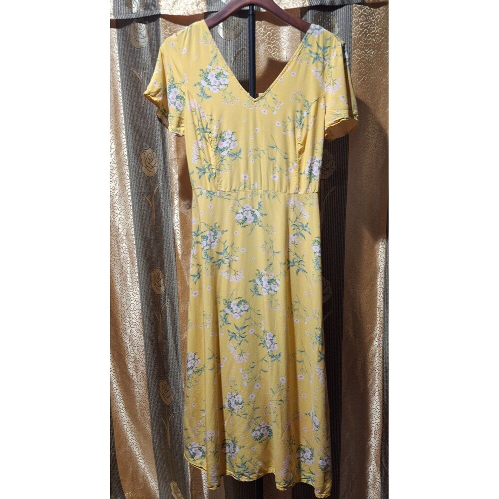 Old Navy Yellow Floral Fit & Flare Midi Dress S V-Neck Smocked Short Sleeve